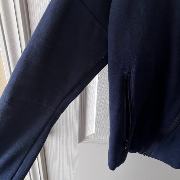 Adidas | Jacket - Picture 2 of 8